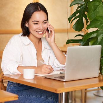 Happy Consumer Celler Customer